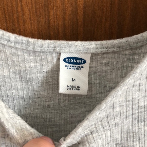 Grey tank top - Picture 2 of 3